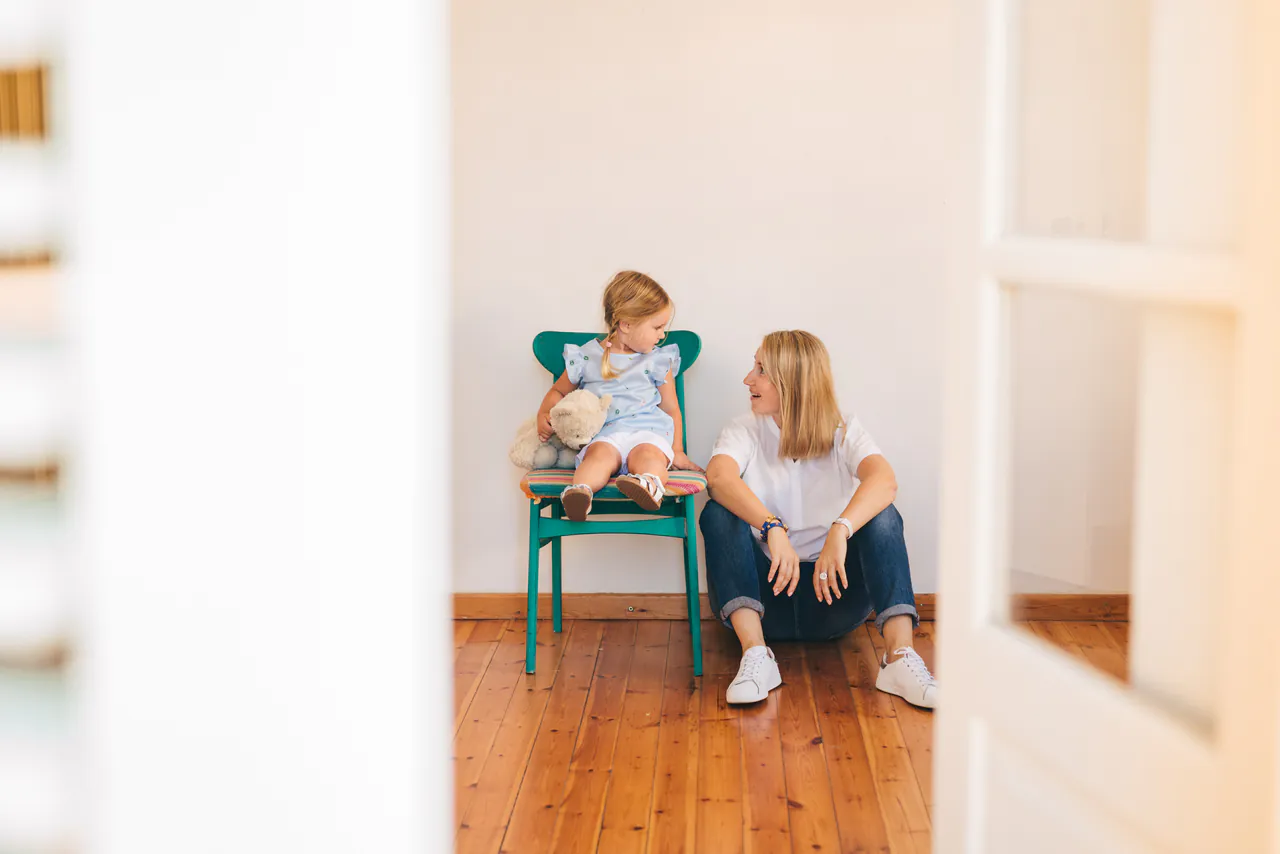Olga and the kids — photograph 5