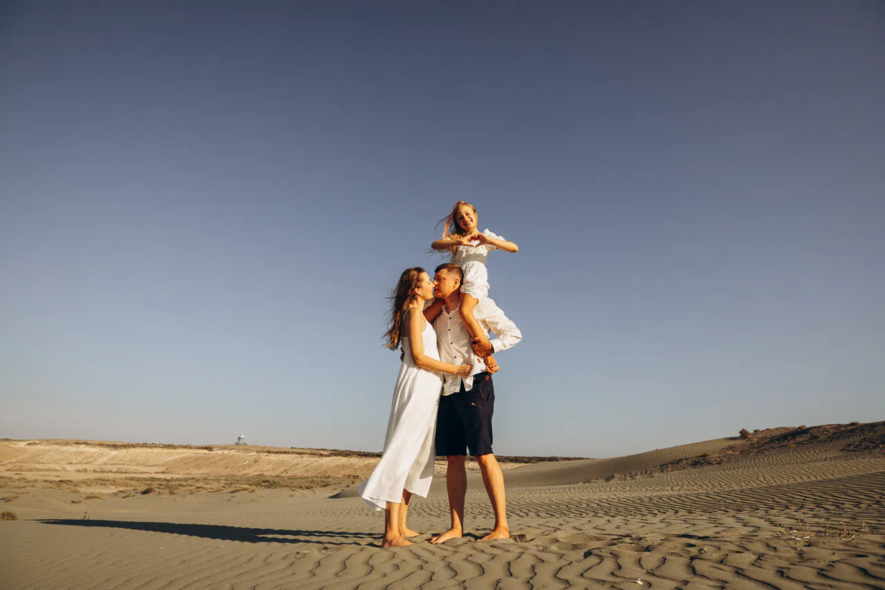 Family Memories by the Sea. Nastya, Oleg, Zlata. — photograph 6