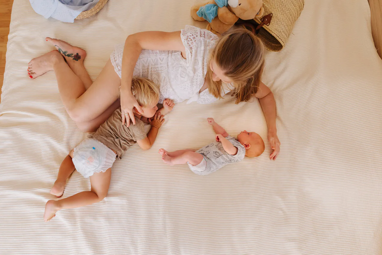 Agatha, Dima and the kids — photograph 6