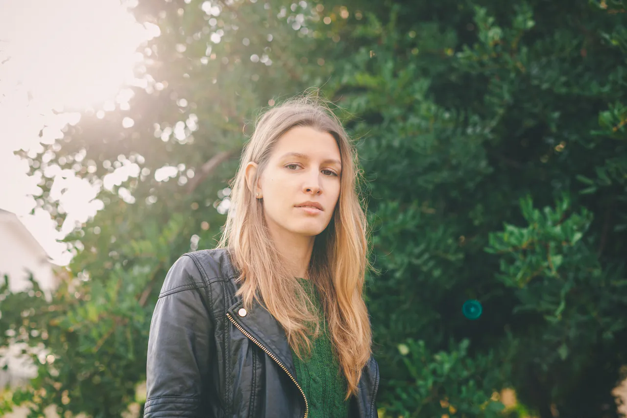 Helen — photograph 12