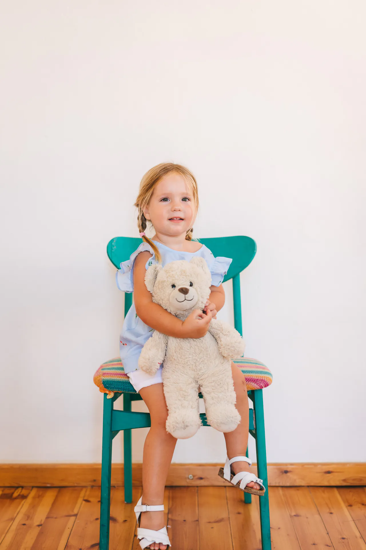 Olga and the kids — photograph 6